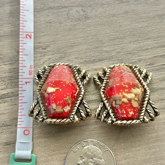Vintage Gold-Tone and Red Cabochon Clip-On Earrings - Picture 5 of 8